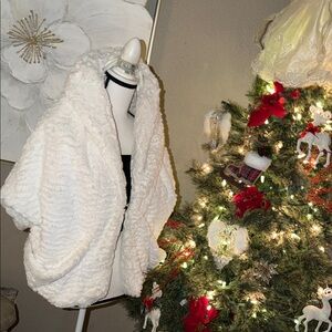 Jolt Women's White Puffer Jacket